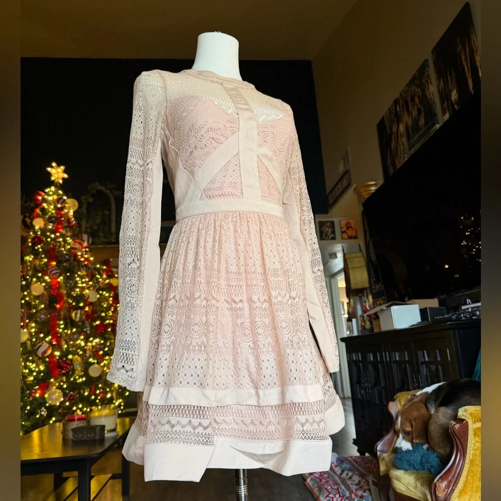Bebe Dress – Women’s 0 – Light Pink Lace Block Y2K Vintage –Long Sleeve – Lined - Picture 4 of 12